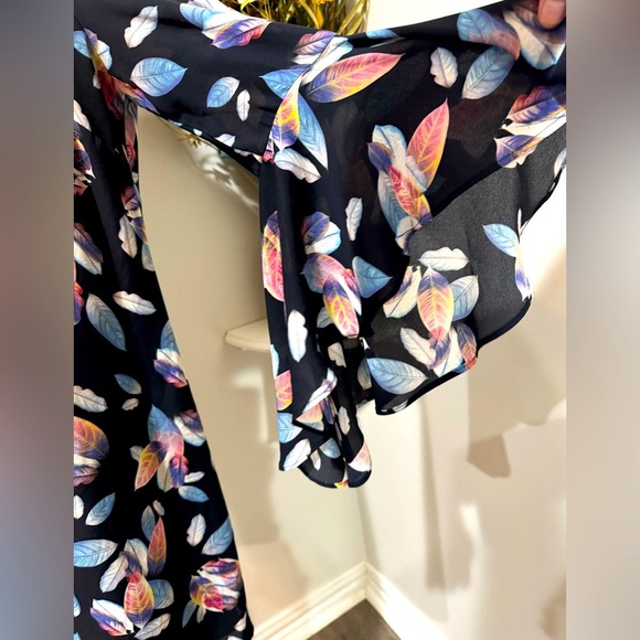 Nicole Miller Black Floral V-Neck Bell Sleeve Tunic Dress size 8 - Picture 5 of 8